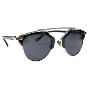 Unbranded black round wire frame women’s sunglasses